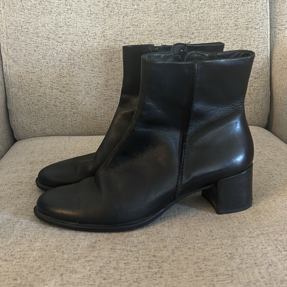 Ecco Shape 35 Block Ankle Boot - size 8 - Picture 3 of 6